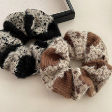 Load image into Gallery viewer, Café Mélange — Two-Tone Knit Scrunchie